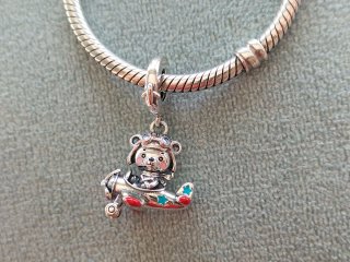 Charm oso piloto plata de ley