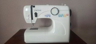 Máquina de coser Lervia