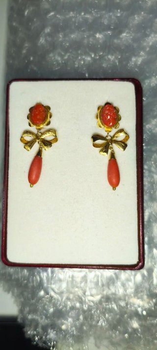 Pendientes de Coral y Oro