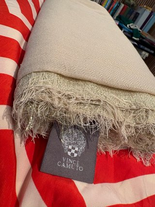 Bufanda Vince Camuto Beige