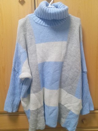 Jersey de Cuello Alto Azul y Blanco