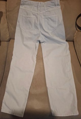 Pantalón azulado deslavado de mujer