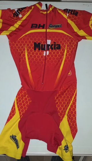 Equipación de Ciclismo BH Murcia