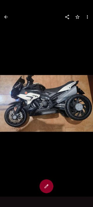 Moto eléctrica infantil