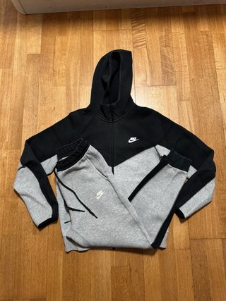 Conjunto Nike Tech Talla M