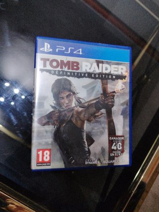 Tomb Raider Definitive Edition PS4