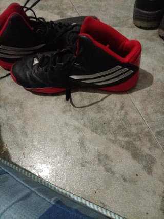 Zapatillas de Baloncesto Adidas Negro/Rojo