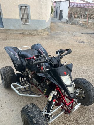 Suzuki LTZ 400 Black Edition