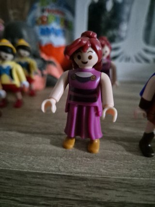 Figura Megara Kinder