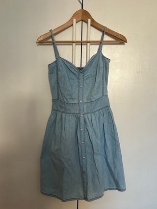 Vestido vaquero de tirantes Stradivarius