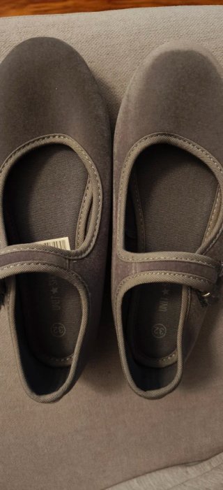 Manoletinas de niña grises (Talla 32)