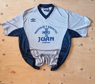 Camiseta de fútbol Umbro talla XL (Dorsal 3)