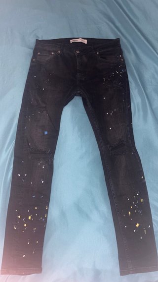 Vaqueros Negros Bershka con Salpicaduras