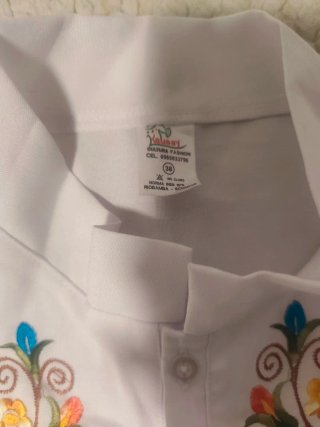 Camisa Blanca Bordada Kalisay HECHO EN ECUADOR