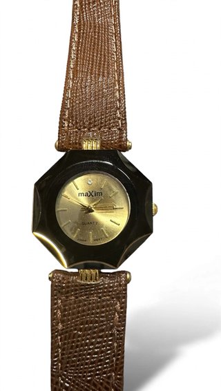 Reloj Maxim Quartz Esfera Dorada y Negra