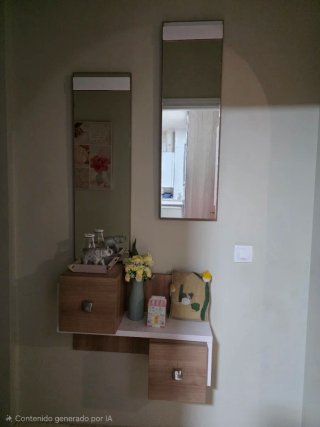 Mueble de entrada con espejos