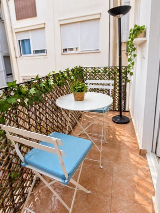 Conjunto de terraza: mesa y 2 sillas