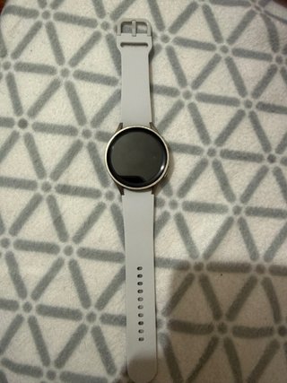 Reloj inteligente gris