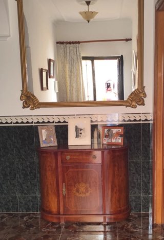 Mueble de entrada de madera