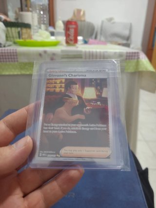 Carta Pokémon Giovanni's Charisma