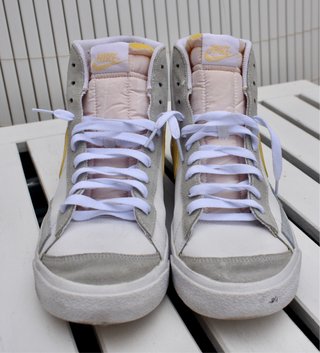 Nike Blazer Mid '77 Blancas y Amarillas
