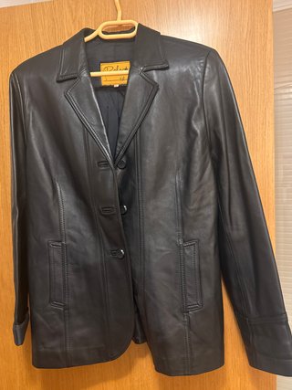 Chaqueta / Americana de Piel Negra . Talla L