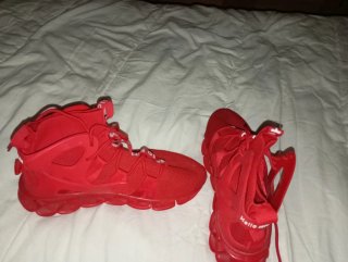 Zapatillas de baloncesto rojas