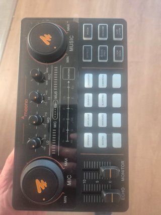 Controlador de Audio Maono