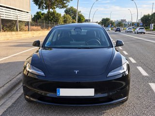 Tesla Model 3 2024