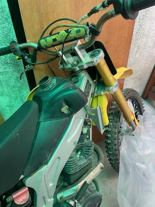 Moto Enduro Suzuki RM