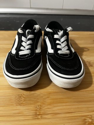 Zapatillas Vans Negras y Blancas talla 29