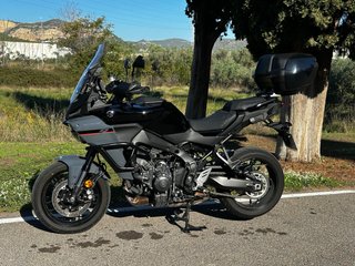 Yamaha Tracer 9 2025. Muchos extras.