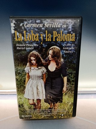 cinta VHS, video, La loba y la paloma - vhs de Gonzalo Suárez, con destape, primer destape de Carmen Sevilla