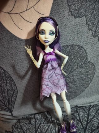 Monster High Spectra Vondergeist Dead Tired
