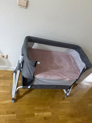 Cuna de colecho gris