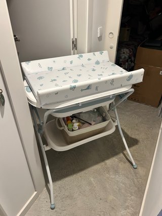 Cambiador con Bañera para Bebé