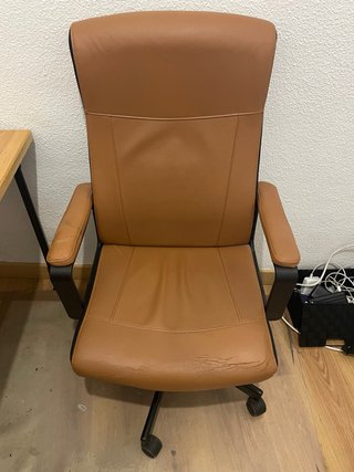 Silla de oficina giratoria marrón