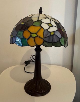 Lámpara de mesa estilo Tiffany