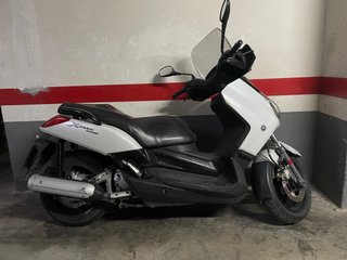 Yamaha Xmax 250i Blanca