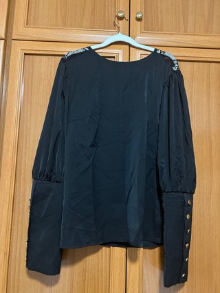 Blusa Negra con Encaje y Botones Talla L