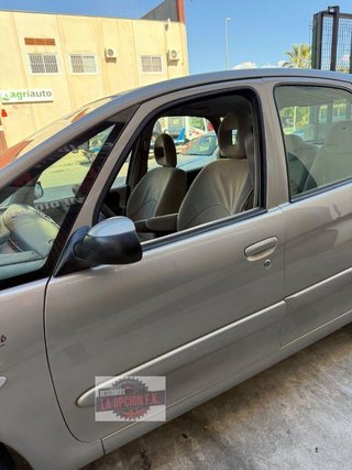 PUERTA DELANTERA IZQUIERDA Citroen Xsara Picasso