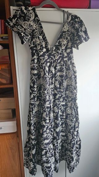 Vestido Negro y Blanco Estampado Talla S