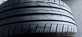 225/50 R18 99W