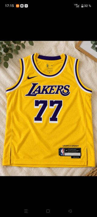 Camiseta Nike Lakers Luka Dončić #77 amarilla
