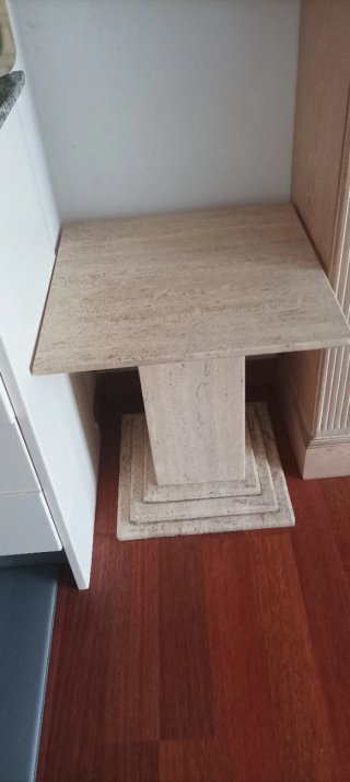 Mesita Auxiliar de Mármol