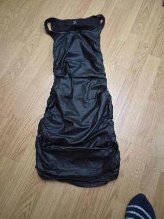 Vestido de cuero elástico negro