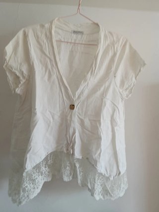 Blusa Blanca Manga Corta con Encaje