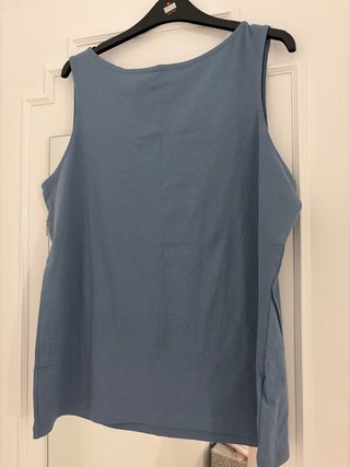 Top de tirantes azul M&S talla 46