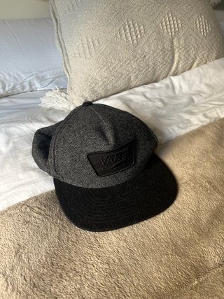 Gorra Vans Gris y Negra