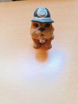 Figurita de Perro Bulldog Inglés